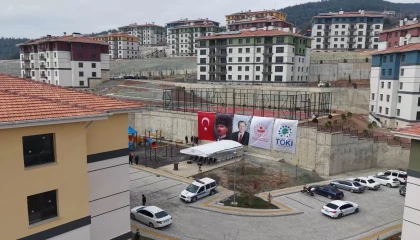 Osmaniyede 221 deprem konutunun anahtarları teslim edildi