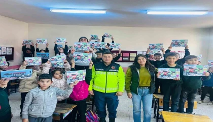 Pozantıda ilkokul öğrencilerine trafik eğitimi