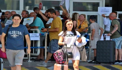 Rus ve Avrupalı turistler yılbaşına Antalyada girecek