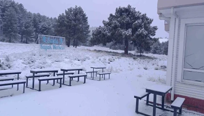 Saldaya mevsimin ilk karı yağdı