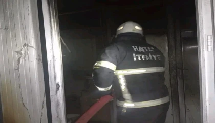 Samandağda yanan konteyner kullanılamaz hale geldi