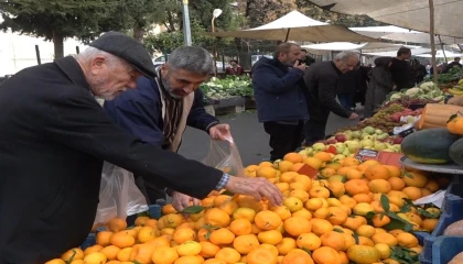 Semt pazarlarında kış yoğunluğu