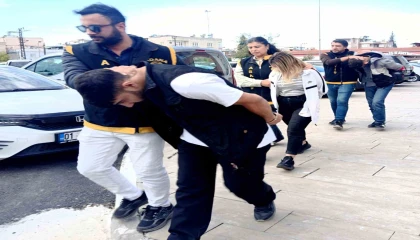 Sevgilisinin eski erkek arkadaşını öldürdü: Balkondan balkona atlayıp kaçmak istedi