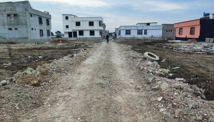 Seyhanda yeni yapılan evler yolsuz kaldı: Vatandaşlar mağdur