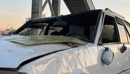 Takla atarak hurdaya dönen Tofaşın sürücüsü yaralandı