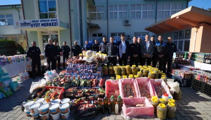 Tarsusta halk sağlığını tehdit eden on binlerce ürün toplatıldı