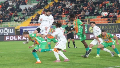 Trendyol Süper Lig: Alanyaspor: 0 - Antalyaspor: 0 (Maç sonucu)