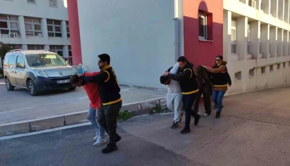 Vurup hastaneye götürdükleri genç öldü, kaçan katil ile arkadaşları yakalanıp tutuklandı