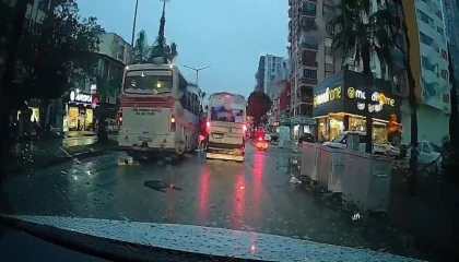 Yol verme kavgasında sürücülere ceza kesildi birinin ehliyetine de el konuldu