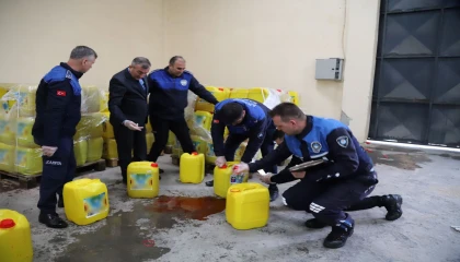 Yurt dışına yağ diye su göndereceklerdi
