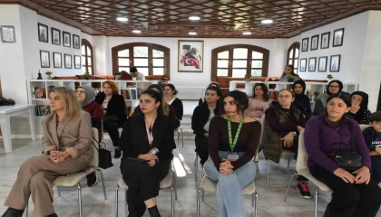 Zübeyde Hanım Kadın Eğitim ve Sosyal Tesisinde kadın sağlığı konuşuldu