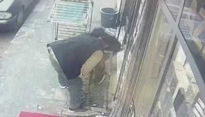 Açılan mazgaldan düşen çocuk yaralandı