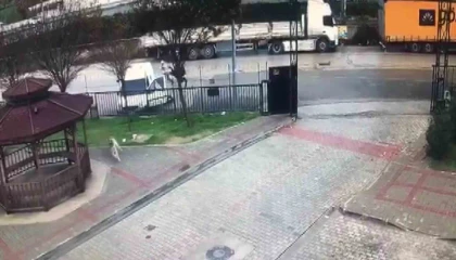 Adanada silahlı saldırıya uğrayan baba yaralandı, 16 yaşındaki oğlu hayatını kaybetti