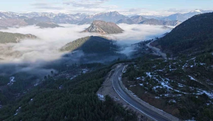 Adananın Feke ilçesinde mest eden sis manzarası