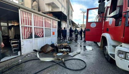 Aksuda iş yeri yangını korkuttu