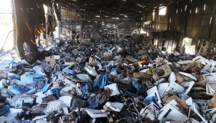 Alanyada klima deposundaki yangının boyutu gün aydınlanınca ortaya çıktı