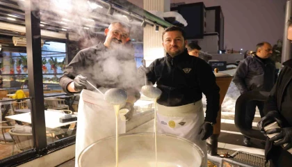 Alpedodan soğuk kış akşamı 1 ton ücretsiz salep ikramı