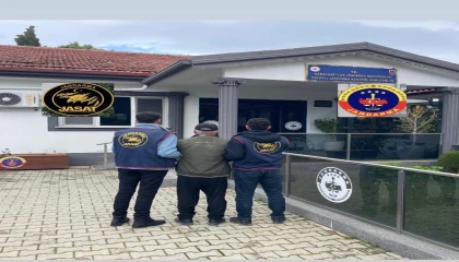 Antalyada 26 yıl 3 ay hapis cezası bulunan şahıs yakalandı