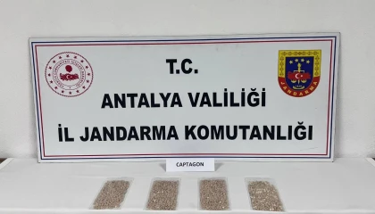 Antalyada 6 bin 56 adet uyuşturucu hap ele geçirildi
