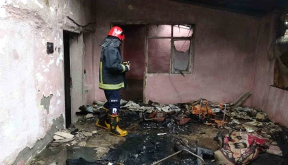 Antalyada gecekonduda yangın