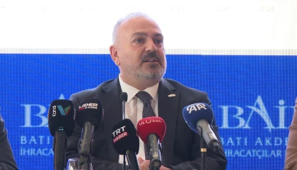 BAİB Başkanı ihracat toplantısında rahatsızlanıp sözlerini yarıda kesmek zorunda kaldı