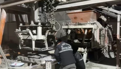 Burdurda pres makinesine sıkışan işçi yaralandı