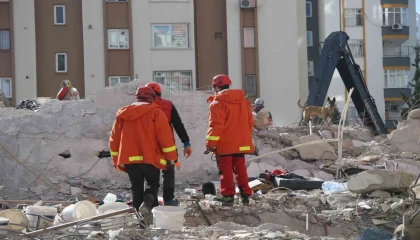 Depremde 56 kişinin öldüğü binayla ilgili 11 sanığa hapis cezası