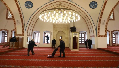 Habibi Neccar Camiinin temizliği HBBye emanet