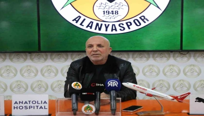 Hasan Çavuşoğlu: Şimdiye kadar hocamızın oyuncu talebi olmadı