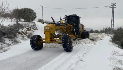 Hatayda karla mücadele aralıksız sürdürüyor