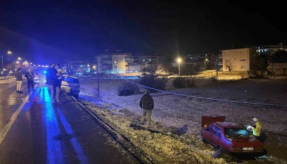 Ispartada iki otomobil çarpıştı: 3 yaralı