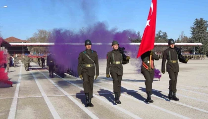 Ispartada komandolar mezun oldu, aileler gurur ve duygu dolu anlar yaşadı