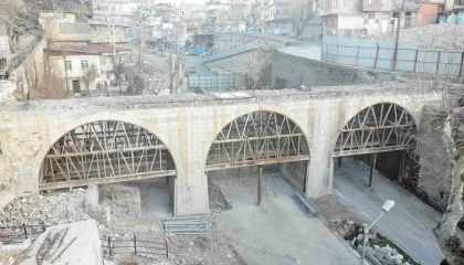 Kahramanmaraşta Kanlıdere Köprüsü yeniden ayağa kaldırılıyor