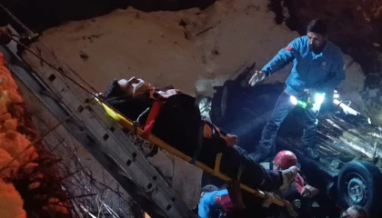 Kahramanmaraşta otomobil köprüden uçtu 1i ağır 4 kişi yaralandı