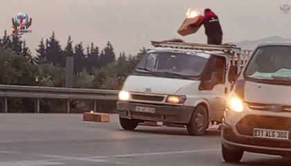 Kamyonetin alevlere teslim olmasının önüne sürücünün gayreti geçti