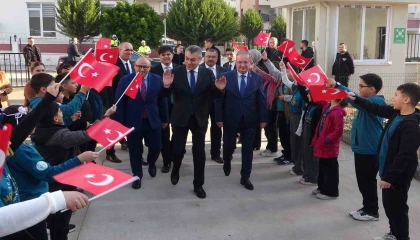 Karne gününde duygulandıran tören: Şehitlerin ismi verilen okullar açıldı