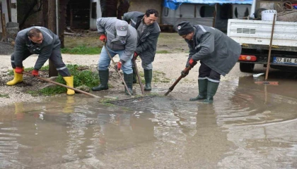 Kepez Belediyesi sağanak yağışlara karşı seferber oldu