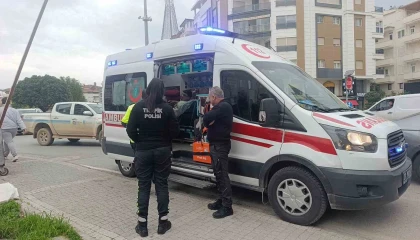 Manavgatta motosiklet devrildi: 1 yaralı