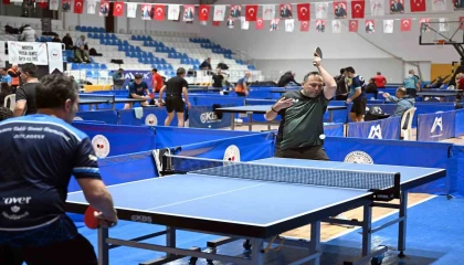 Mersinde 5. Ulusal Masa Tenisi Veteran Turnuvası tamamlandı