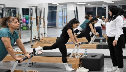 Mersinde kadınlar reformer pilatesle bedenen ve ruhen güçleniyor