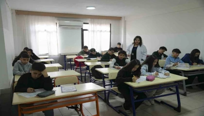 Mersinde öğrencilere ücretsiz eğitim desteği