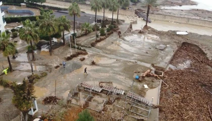 Mersinde yıkılan köprü ve su basan sitelerin son durumu dronla görüntülendi