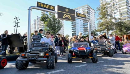 Mersindeki Trafik Parkı çocukların akınına uğradı