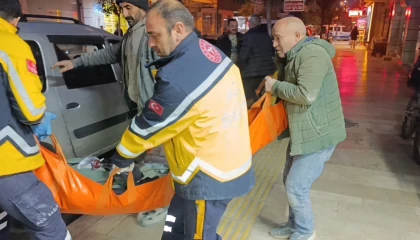 Misafir olarak kaldığı akrabasının evinin merdivenlerinde ölü bulundu