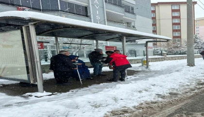 Onikişubatta soğuğa karşı sıcak dayanışma