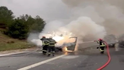 Osmaniyede tarım işçilerini taşıyan minibüs yandı