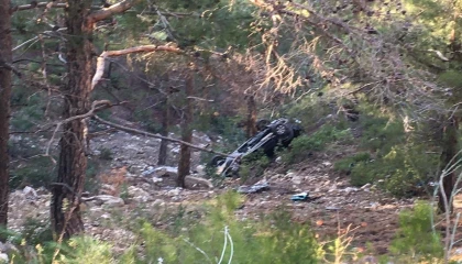 Otomobil uçuruma yuvarlandı, çocuk sürücü hayatını kaybetti