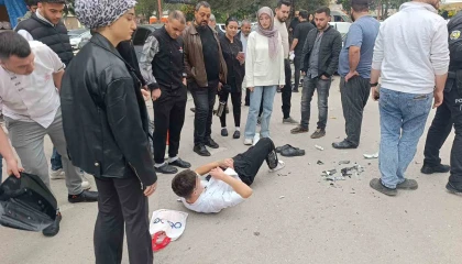 Otoparka dönen otomobil ile motosiklet çarpıştı: 1 yaralı