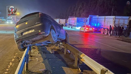 Payasta refüje çıkan otomobilin sürücüsü yaralandı