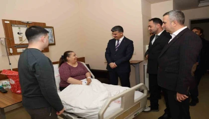 Şener, yeni yıl gecesinde kamu çalışanlarıyla buluştu